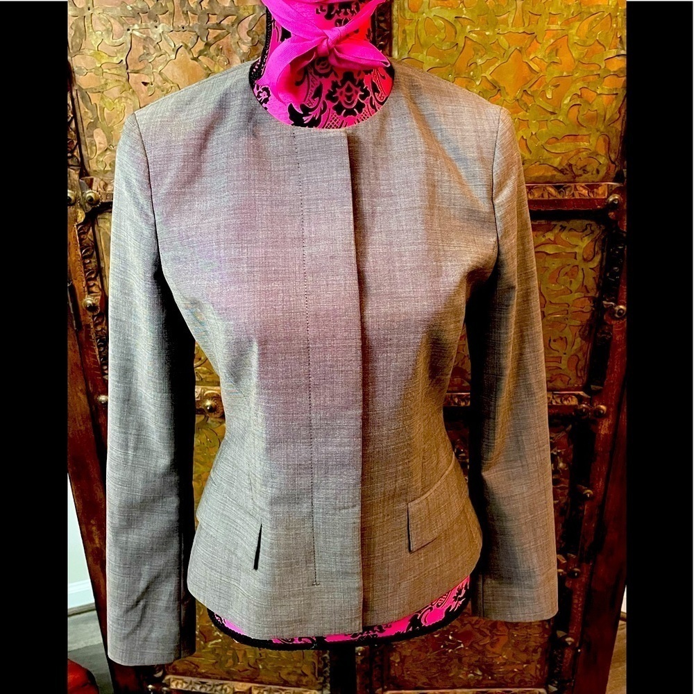 Hugo Boss jacket size 4‎